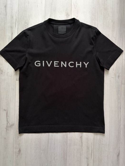 Tricou givenchy