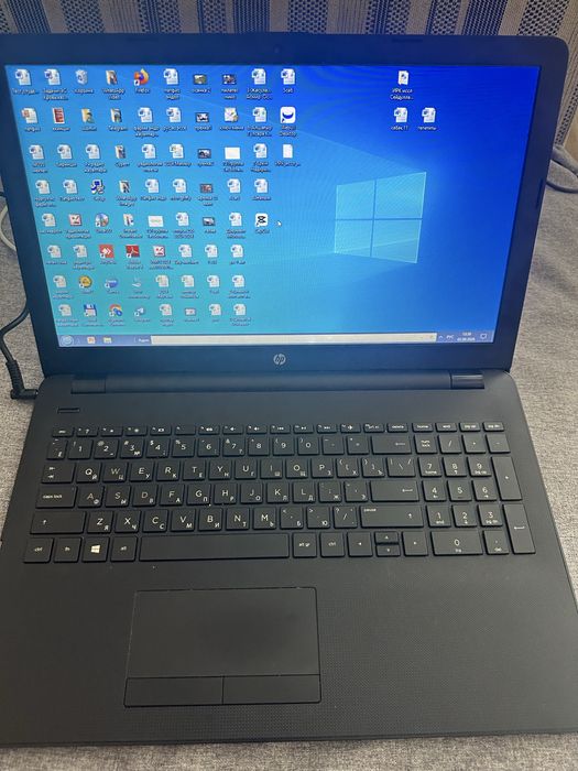 Ноутбук HP AMD E2-9000e Radeon R2