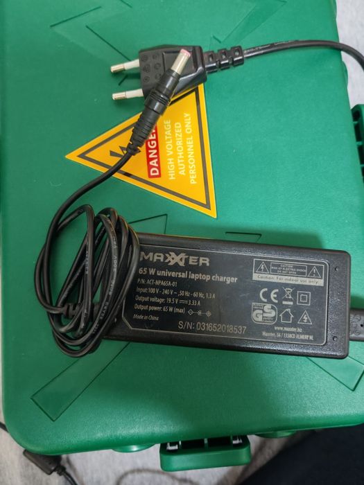 Încărcător Laptop Master 65w