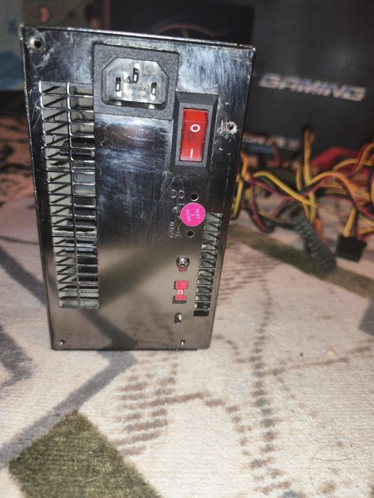 sursă pc gaming mediu