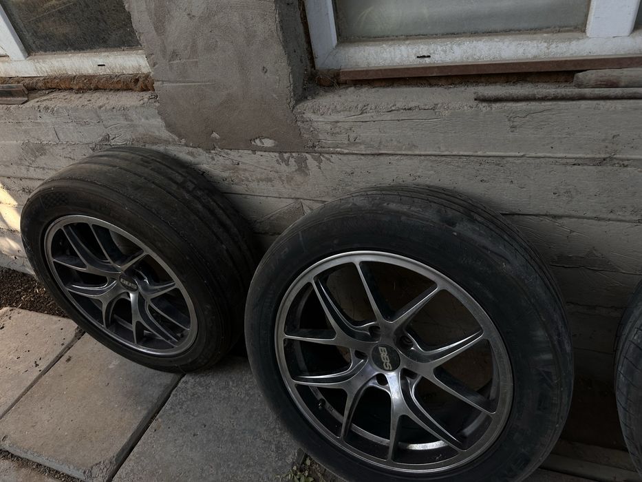 Диски R19 разноразмерные на  BMW