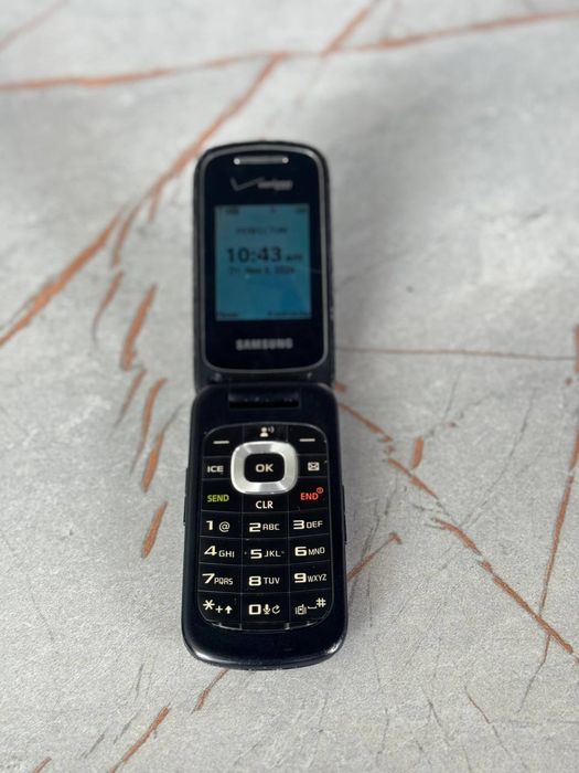 Samsung Gusto 3 Perfectum Orginal holati Yaxwi