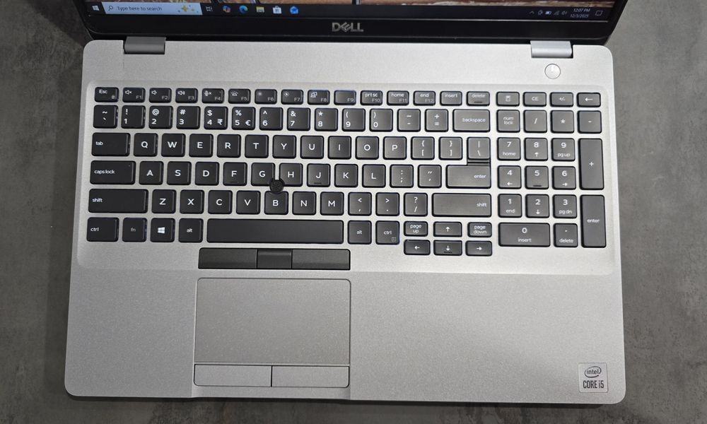Laptop Dell i5 gen 10 16 gb ram 256 ssd M.2