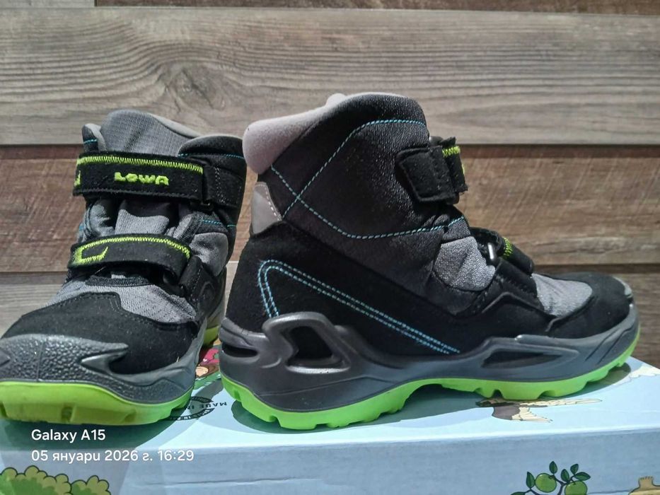 Детски зимни обувки LOWA 35 номер