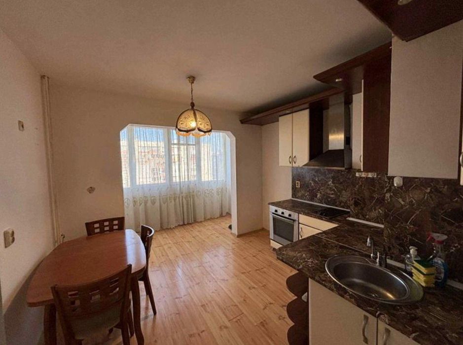 Тристаен апартамент под наем в ж.к. Обеля 1, 2217472