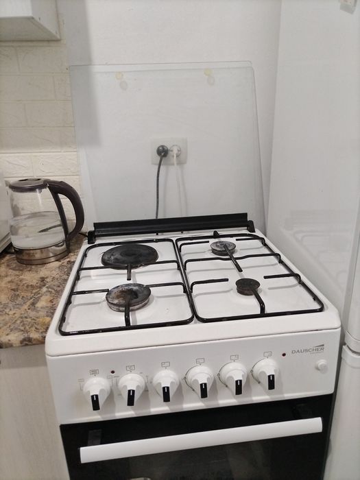 Продам гозовый плиту