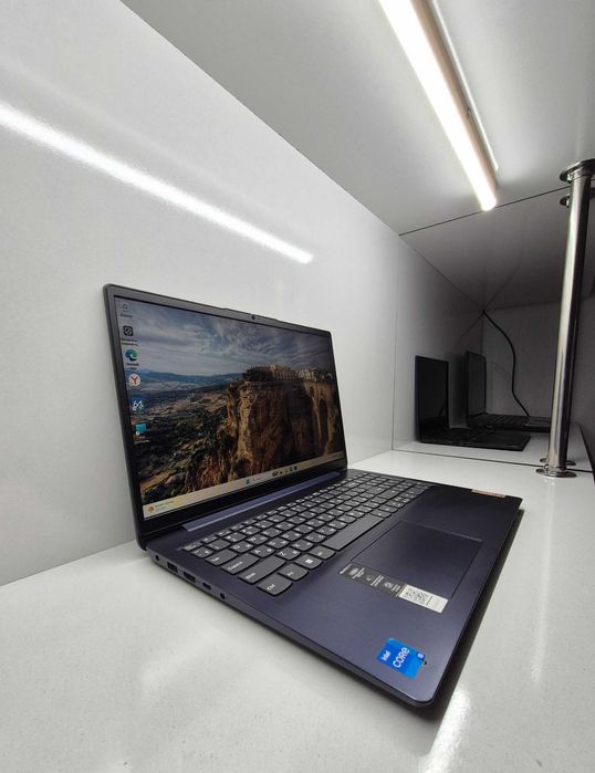 Lenovo Core i5-1235U  8/512gb