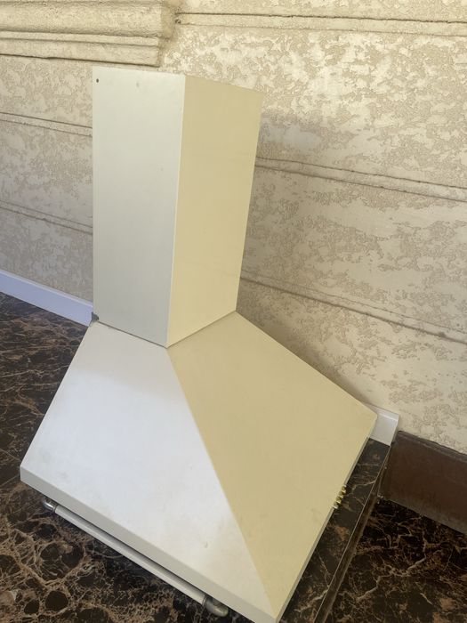 Вытяжка artel б/у