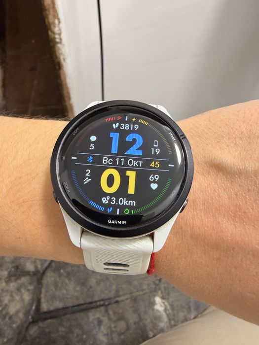 Часы Garmin Forerruner 265