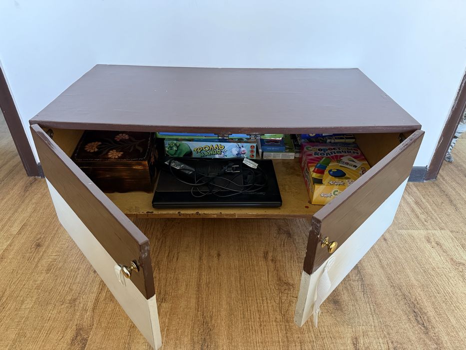 Тумба под телевизор