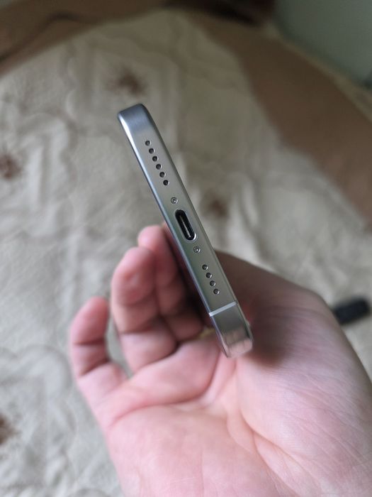 Продам iPhone 16 pro max 256gb в идеале