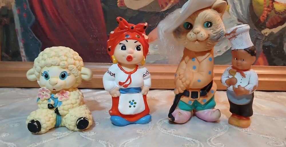 Игрушки резиновые
