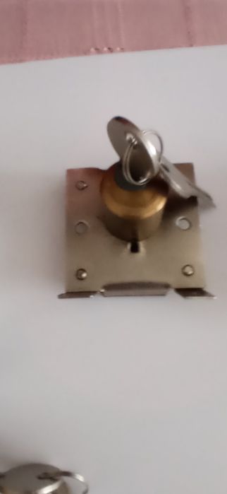 Нови бравички за шкаф