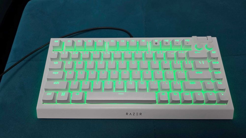 Tastatura Mecanica Razer Blackwidow v4 TKL White Switchuri Optice