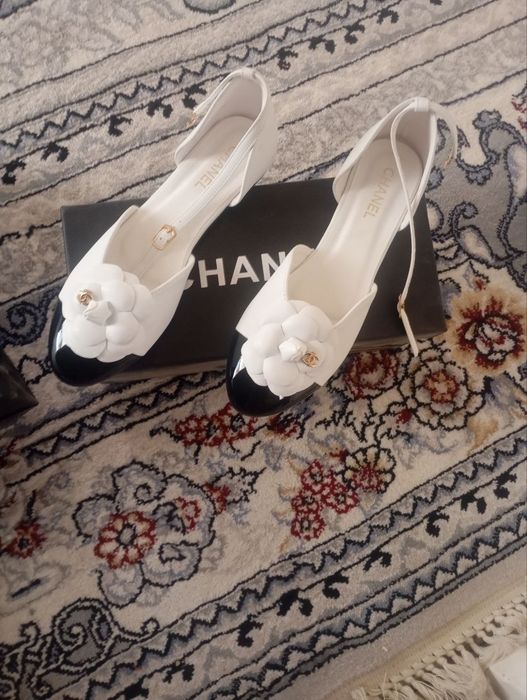 Chanel oyoq kiyim yangi karobka
