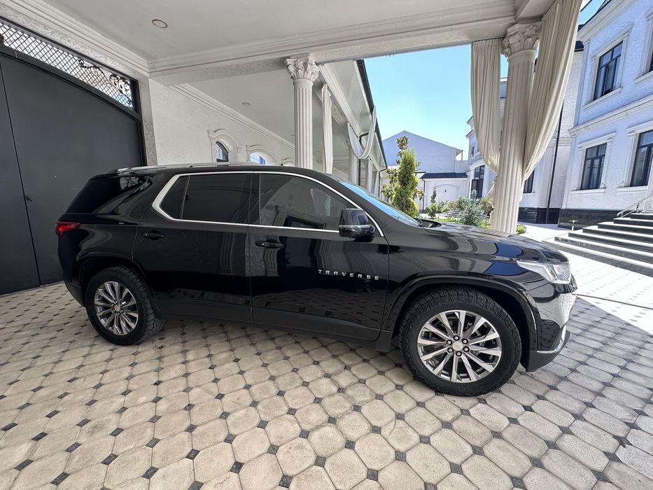 Chevrolet Traverse 3,6 black