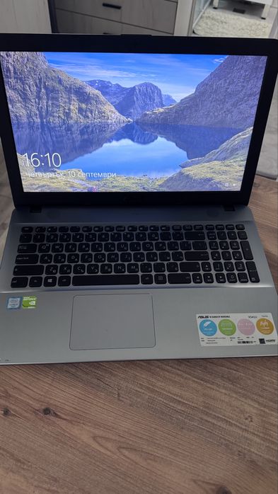 ASUS X541UV i5 / 8GB RAM / 250GB SSD + 1TB HDD / NVIDIA 920MX