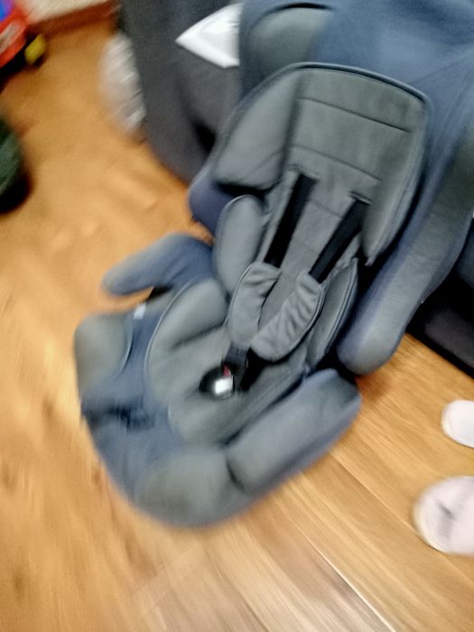 Детское автомобильное кресло