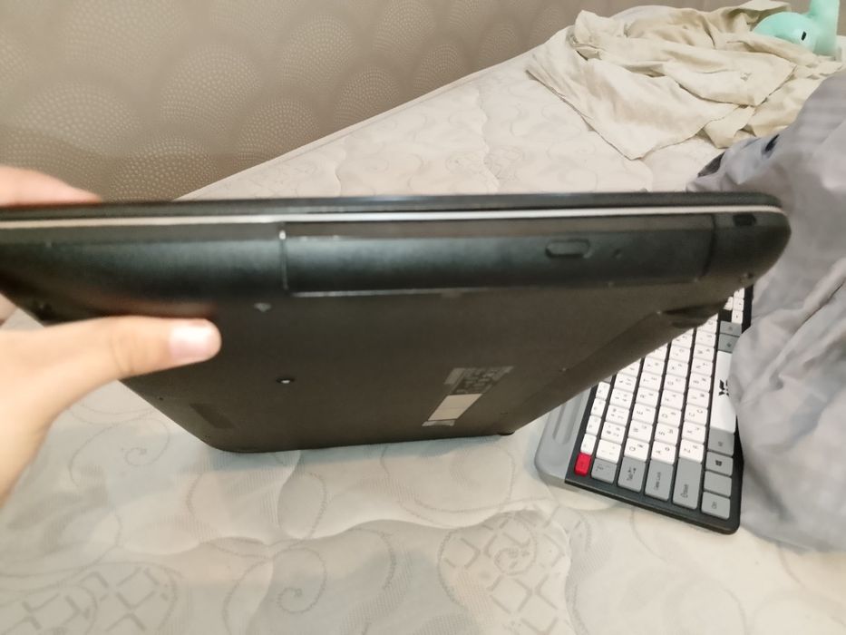 ASUS, модель X541U.