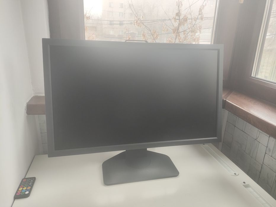 Продам монитор Benq 144 герц срочно!!!