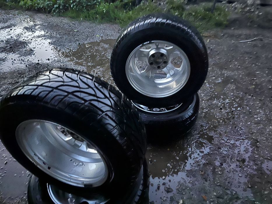 Vand jante cu caucicuri de ML