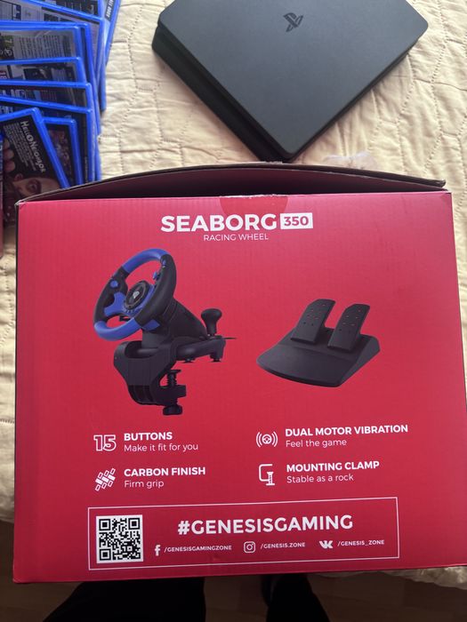 Продавам PS4+волан+13 игри+2контролера