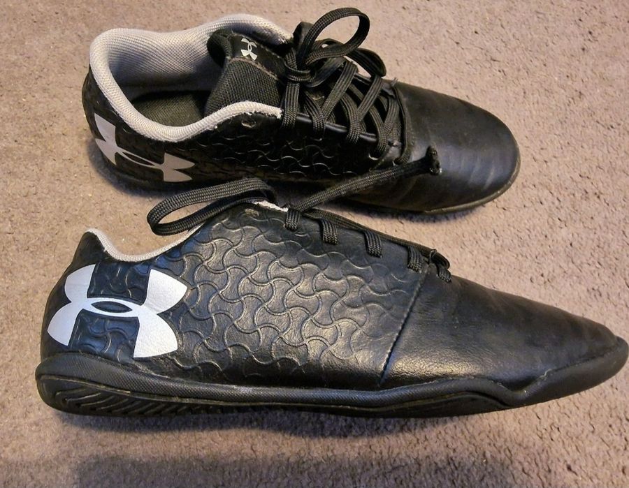 Adidasi fotbal  copii