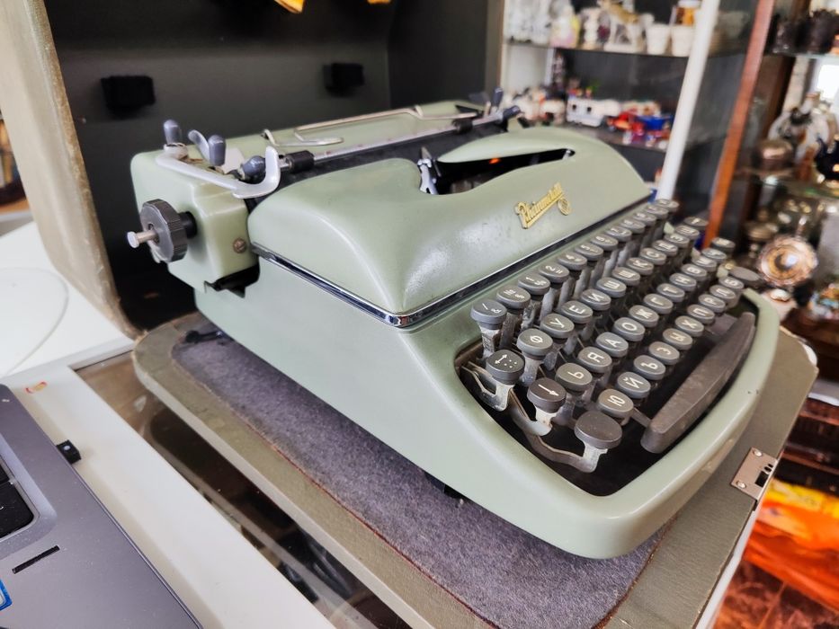 пишеща машина rheinmetall