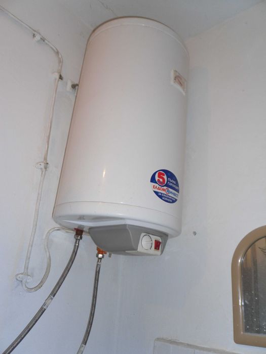 Дава се под наем Едностаен апартамент в Ямбол, Център - 32 кв.м за 153 € - Снимка #9