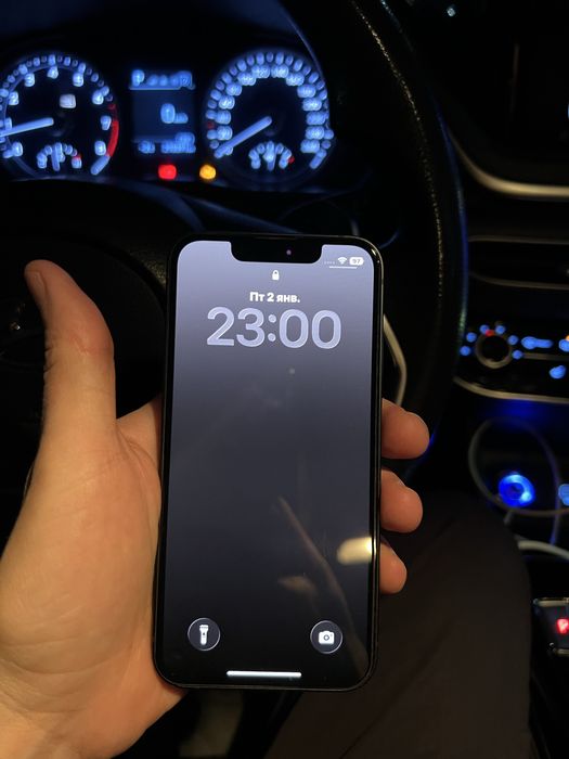 Iphone 13 mini в хорошом состоянии