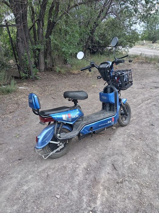 Продам электроскутер SK8