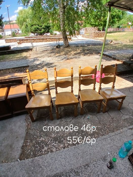 Трапезни столове