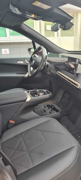 BMW ix 2024  3700 km