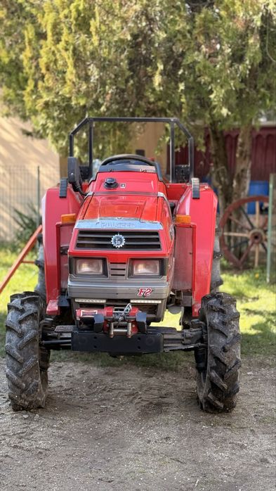Vand tractor japonez 23 CP