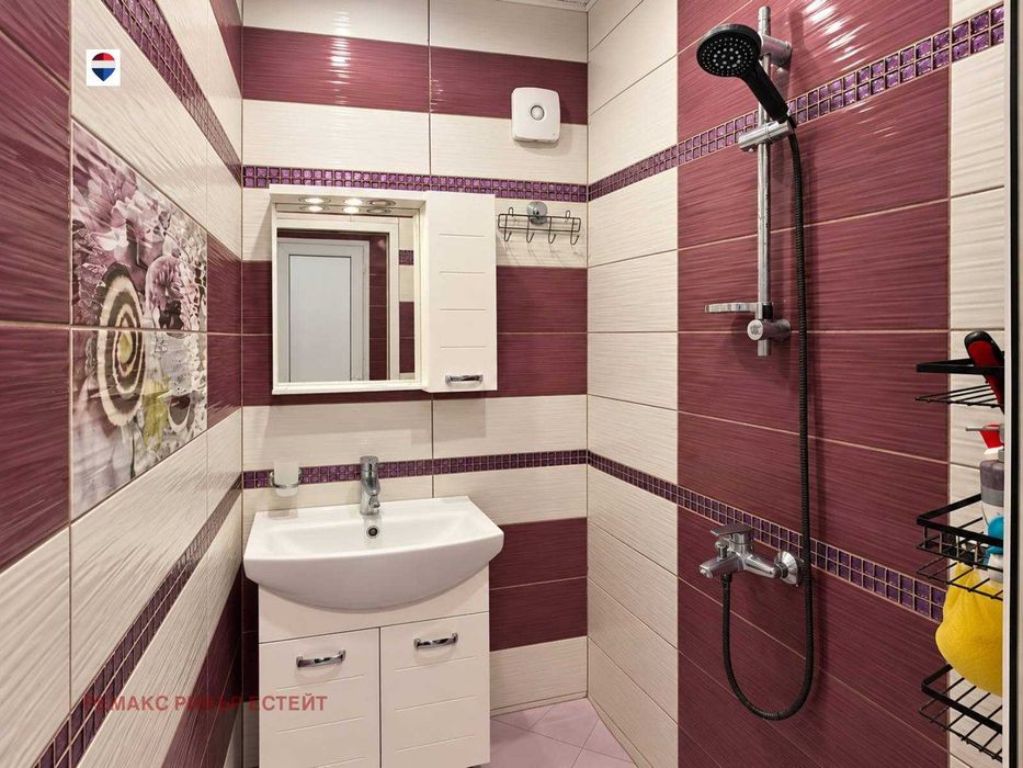 Продава се Двустаен апартамент в Русе, Родина 2 - 68 кв.м за 1803 €/кв.м - Снимка #10