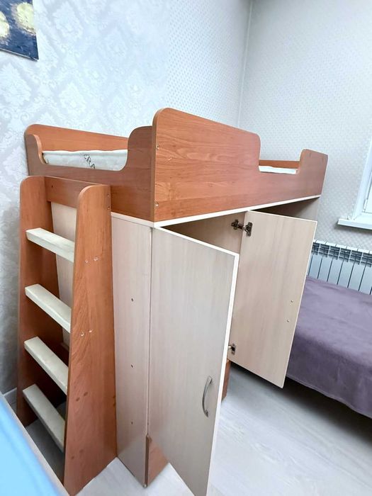 Продается двухъярусная кровать