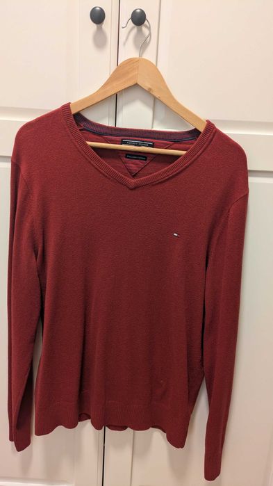 Vând pulover bărbați Tommy Hilfiger rosu