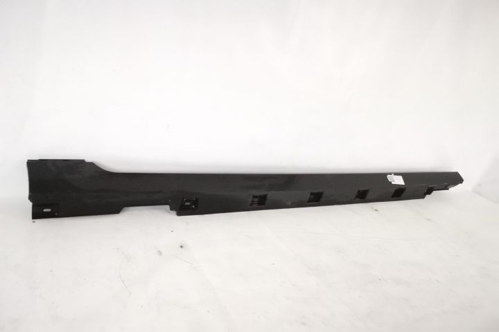 Prag Dreapta Original In Stare Buna Volkswagen VW Passat B8 2014 2015