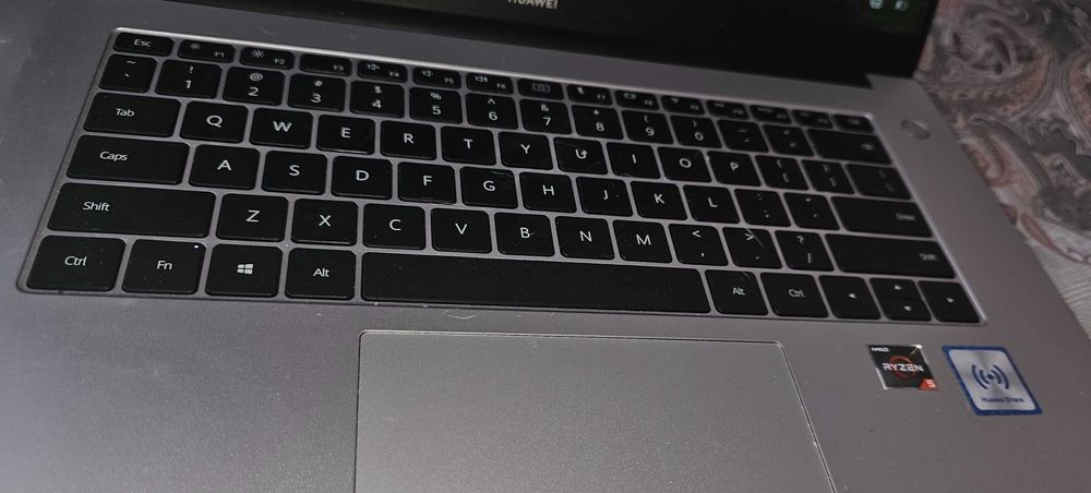 Лаптоп Huawel Matebook d15