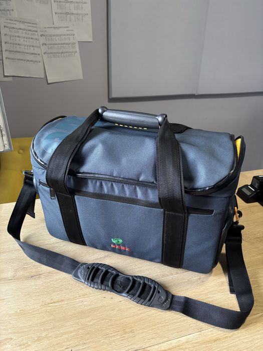 JVC GY-HM200E - cameră video + geantă