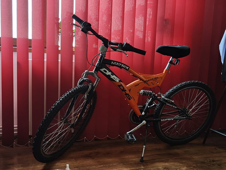 Vând bicicleta adulți, adolescenți