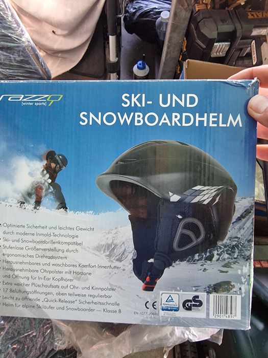 Каска и протектор гръб за ски спускане