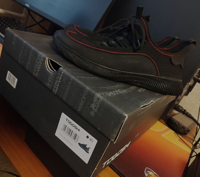 Сникърси Togoshi