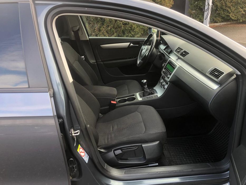 VW Passat an 2012 1.4 benzina 122cp climatronic parktronic jante euro5