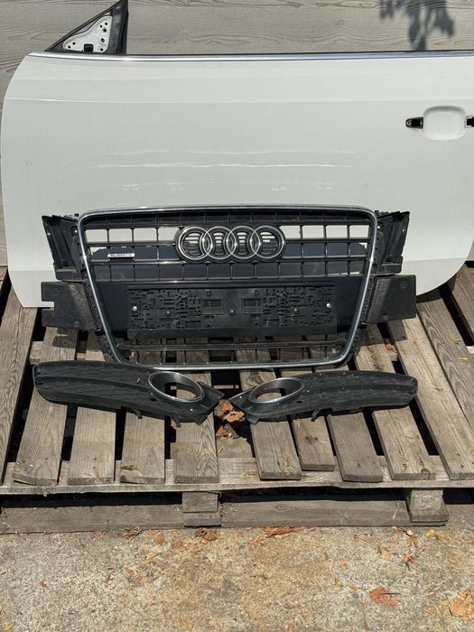 Предна решетка Audi A5 8T  / Coupe Quattro + решетка  халоген  face 8T0807681 8T0807682