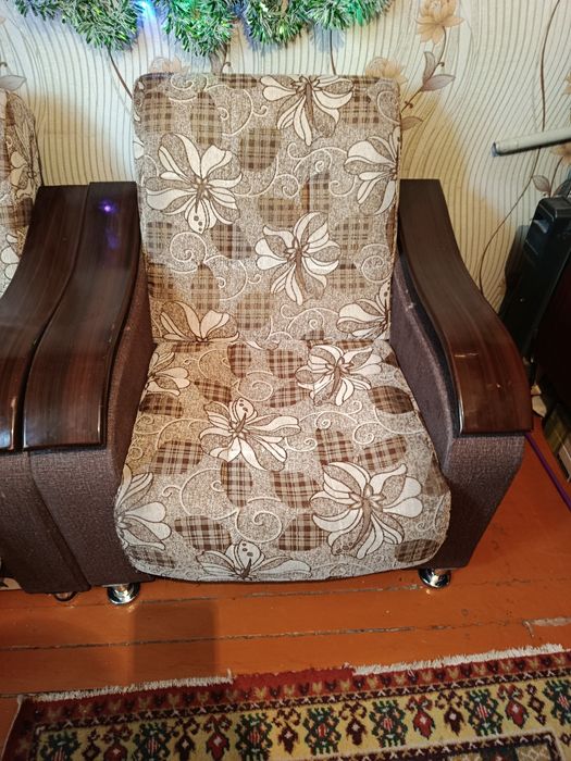 Продам 2 кресла  состояние хорошее