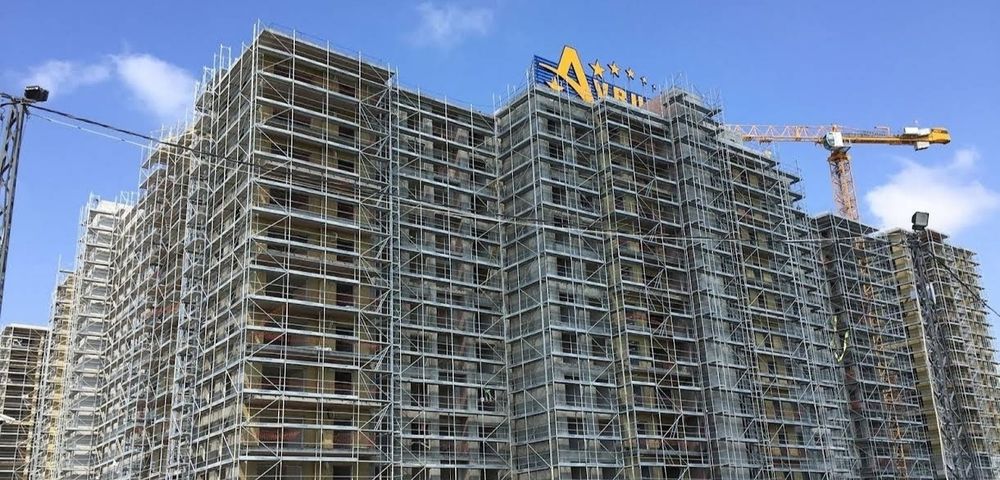 Продавам чисто ново висококачествено фасадно скеле!!!