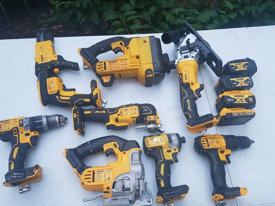 Scule dewalt 18w
