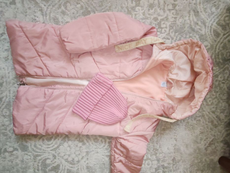 Куртки на девочку