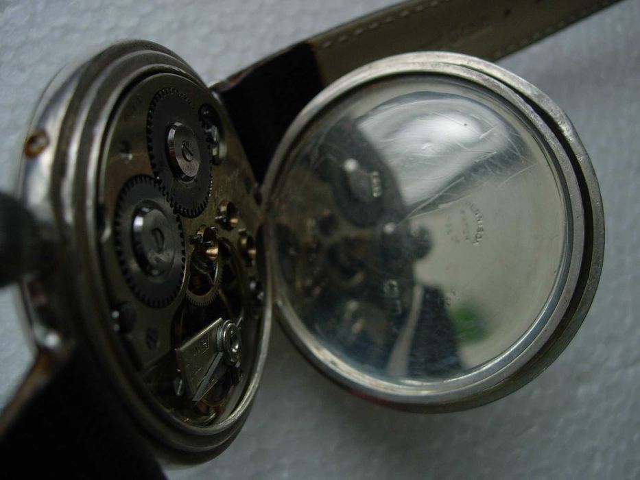 Агасиз ръчен часовник швейцарски